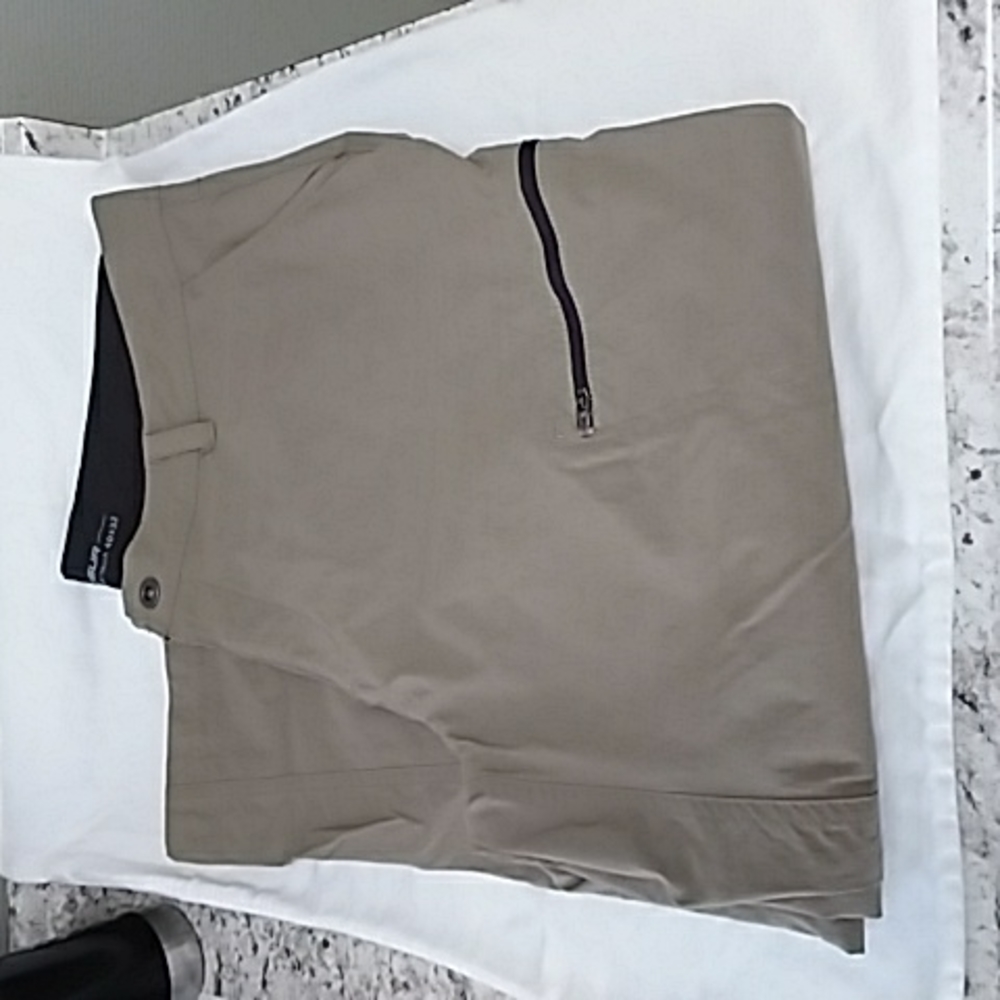 Zeroxposur size 40 x 32 lightweight men's pants 95% nylon and 5% spandex tan